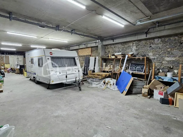 Fonds de commerce 7 pièces 444 m²