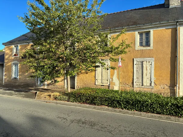 Maison à rénover à Les Hauts d'Anjou - Réf 3043 - 86 800 €