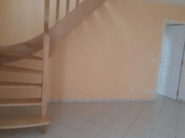 Location maison la chapelle saint fray