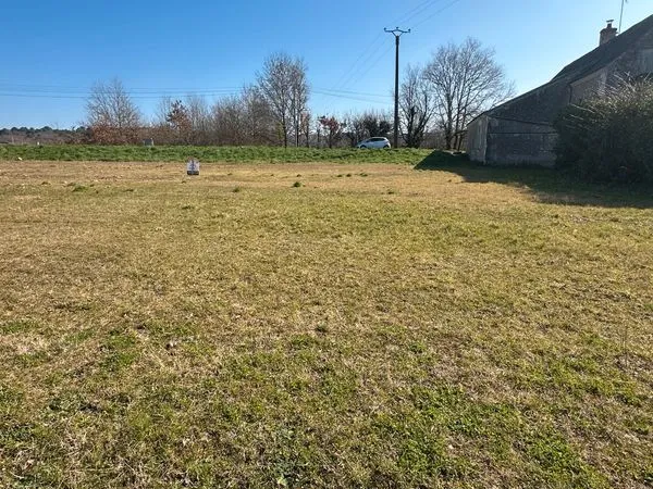 Terrain constructible proche Golf et bourg 650 M2
