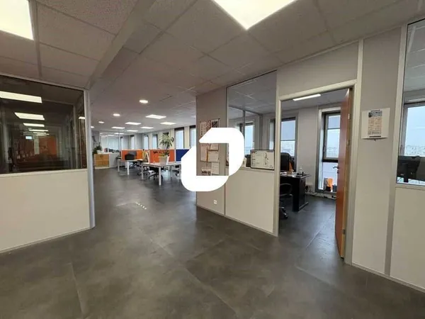 Bureaux 200 m²