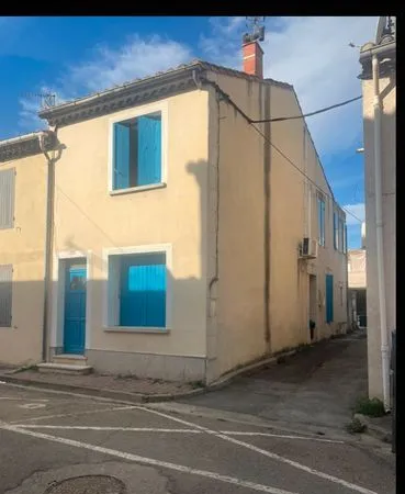 Loue maison centre de Fourques
