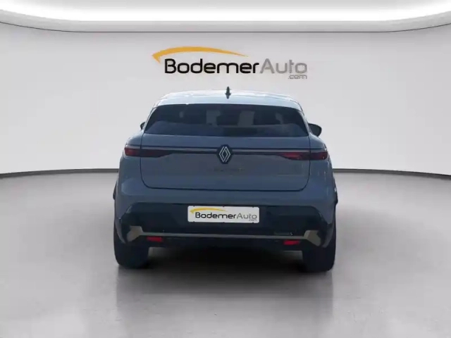 Renault Megane e-tech ev60 220 ch super charge — photo 17