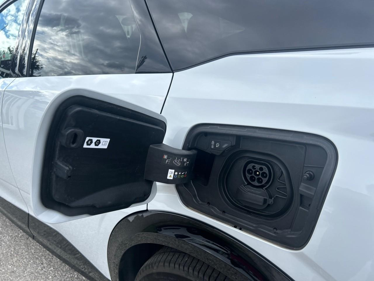 Peugeot 3008 electrique 210ch batterie 73 kwh gt — photo 12