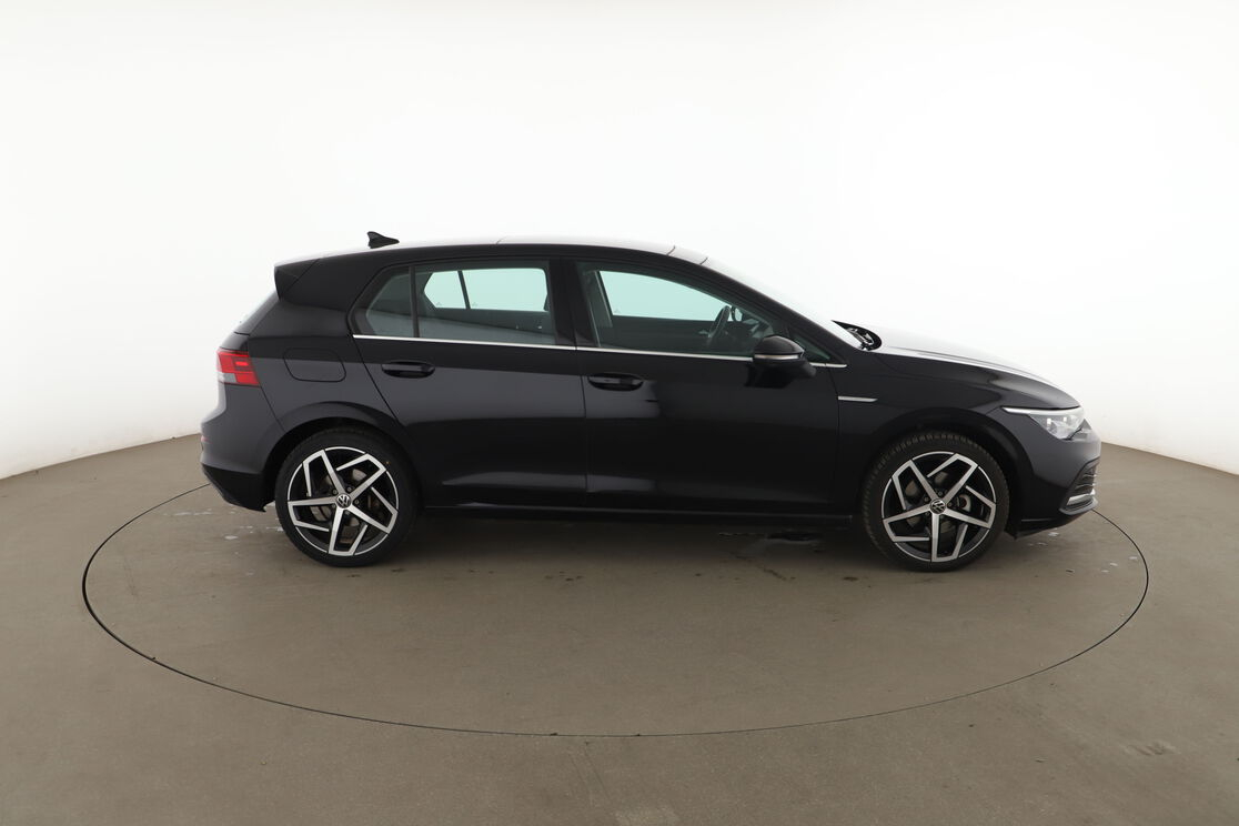 Volkswagen Golf VIII 1.5 eTSI OPF Style DSG7 — photo 6