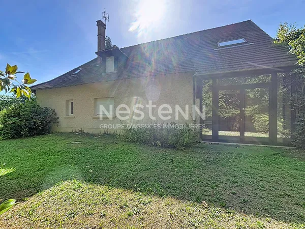 À vendre Belle maison familiale de 213 m² avec parc de plus de 5 000 m² Chamboulive (19)