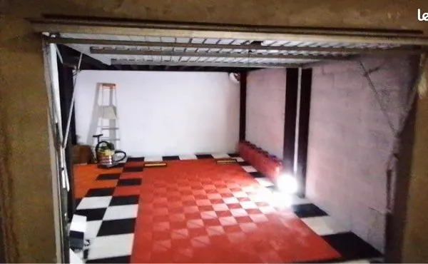 Garage 24m²+mezzanine 15m² résidence sécurisée centre ville