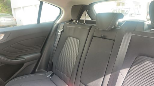 Ford Focus 1.0 EcoBoost 125 - Titanium – 2018 – 95771 km – Essence – Boîte Manuelle — photo 17