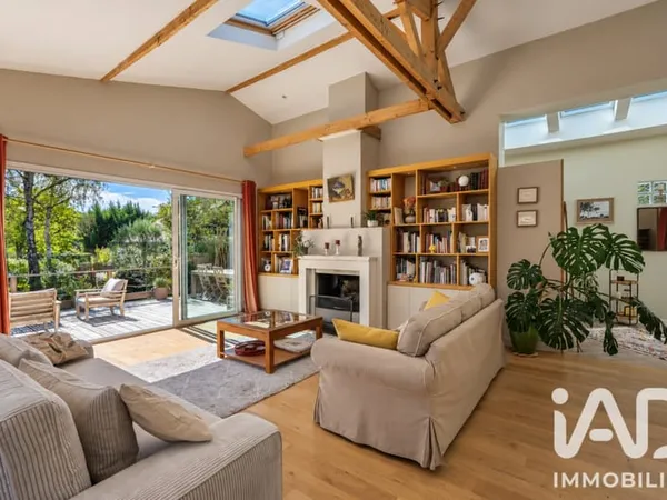 Maison 9 pièces 210 m²
