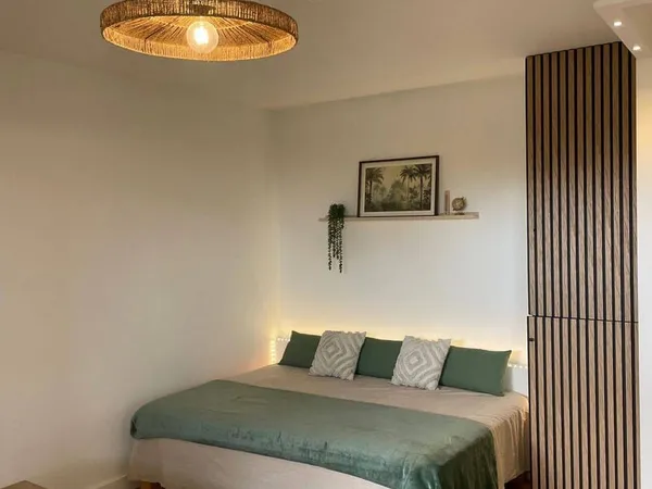 Studio 1 pièce 27 m²
