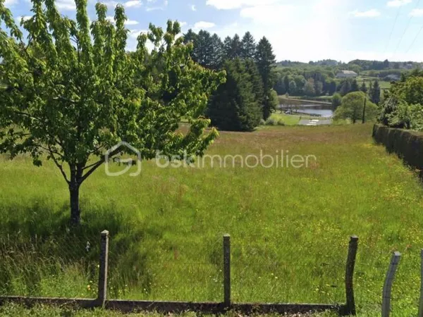 TERRAIN CONSTRUCTIBLE NON VIABILISÉ 2577m2