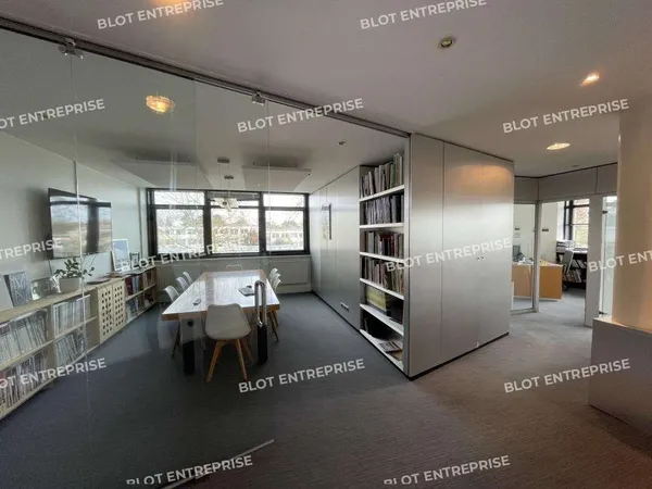 À vendre bureaux aménagés 315m² à Rennes