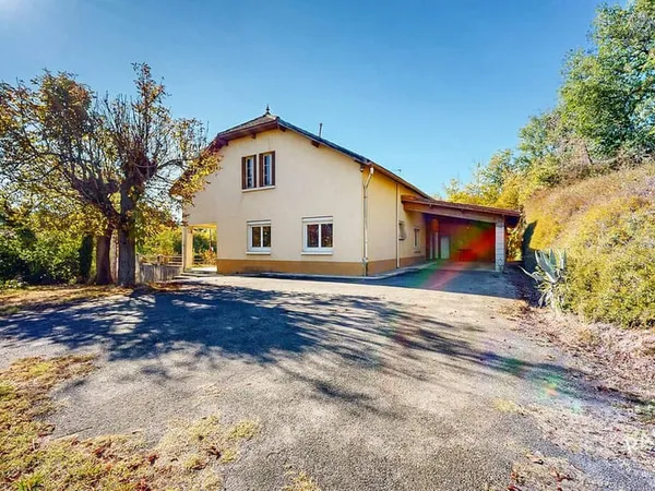Maison 5 pièces 140 m²