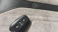 Peugeot 3008 HYBRID 225ch GT e-EAT8 — photo 38
