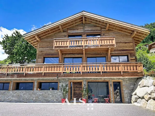 Chalet 7 pièces 205 m²