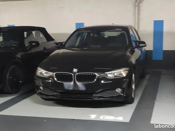 Grande place de parking privée en sous-sol plein coeur du centre et frontalier Monaco accès direct