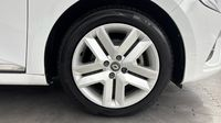 Renault Clio 1.6 E-Tech 140ch Business -21 — photo 20