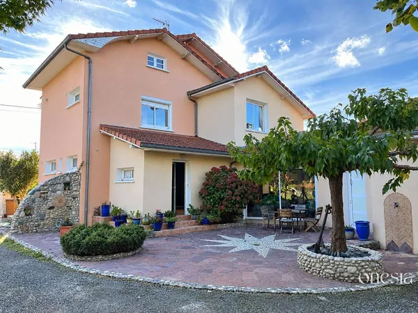 Maison 6 pièces 250 m²