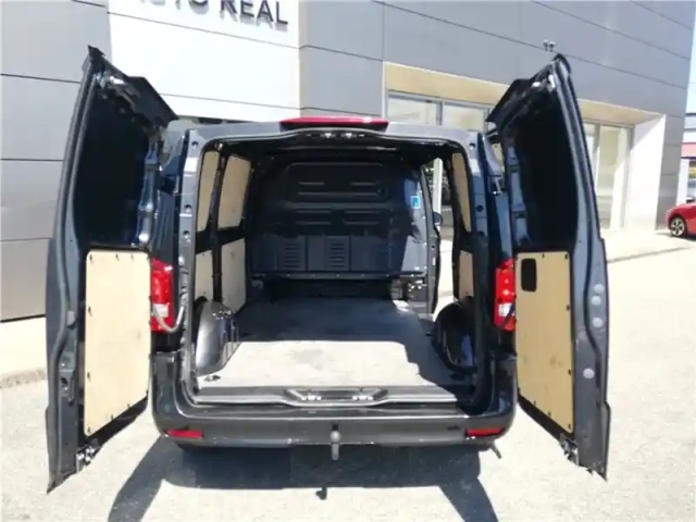 Mercedes Vito 116 cdi compact bva rwd — photo 15