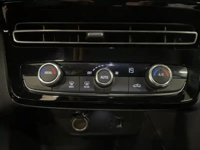 Opel Mokka -e 136ch elegance business — photo 14