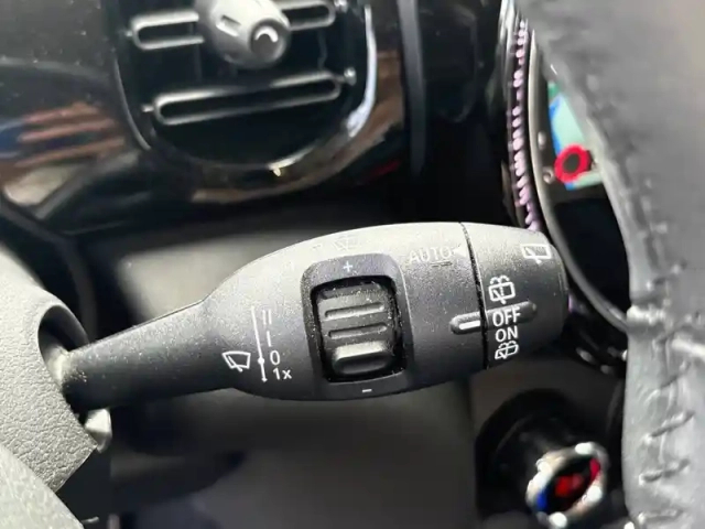 Mini Mini hatch 5 portes cooper 136 ch dkg7 — photo 23