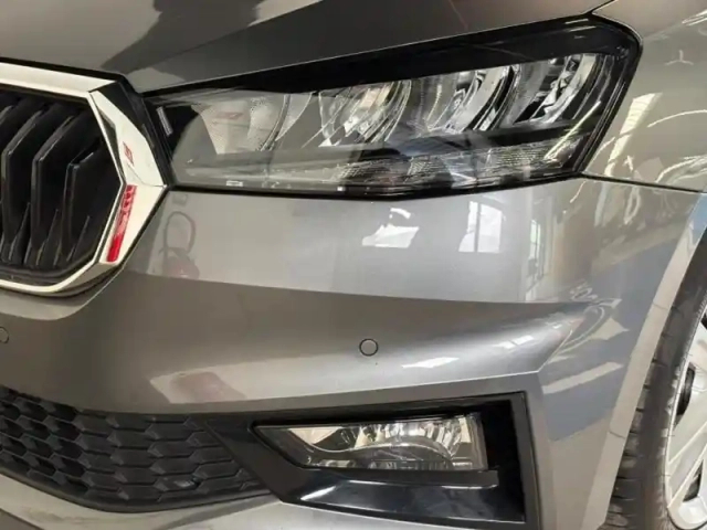 Skoda Fabia 1.0 tsi evo2 95ch limited edition — photo 9