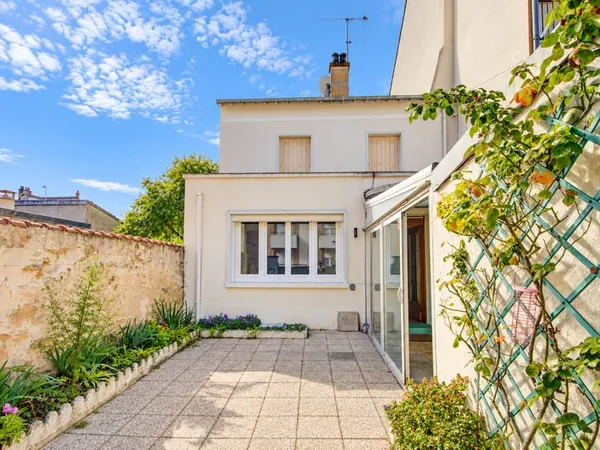 MANTES-LA-JOLIE ? MAISON DE 93 m² AVEC JARDIN, CAVE ET GARAGE