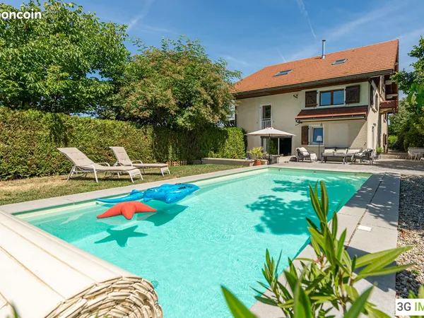 Maison familiale de 11 pièces - 282 m² - Piscine - 6 chambres - VILLAZ