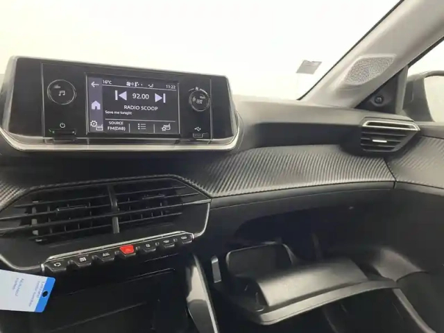 Peugeot 208 puretech 75 s&amp;s bvm5 — photo 28
