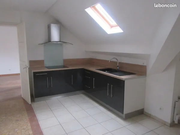 Appartement F2 52m2 vue Loire