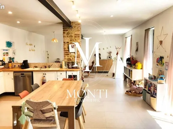 Propriété 7 pièces 248 m²