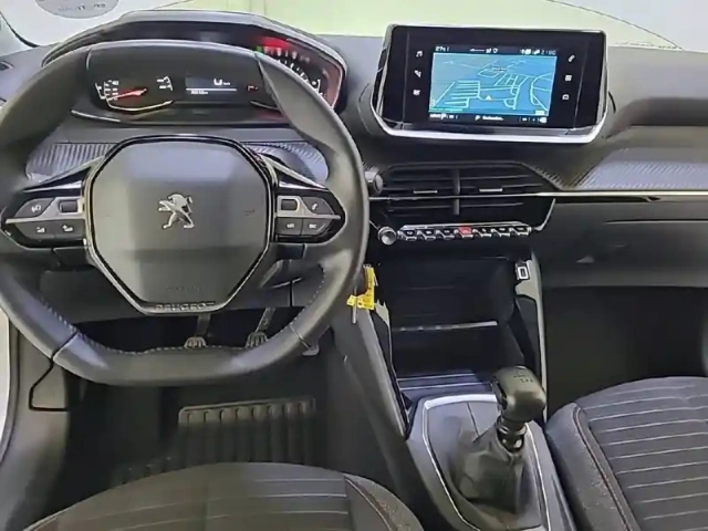 Peugeot 208 puretech 100 s&amp;s bvm6 — photo 8