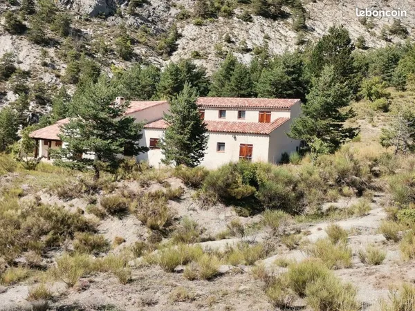 Maison Castellet les Sausses