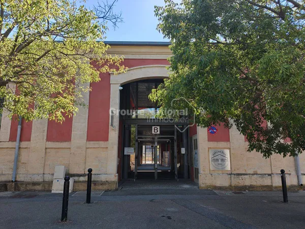Local d'activité 66 m²