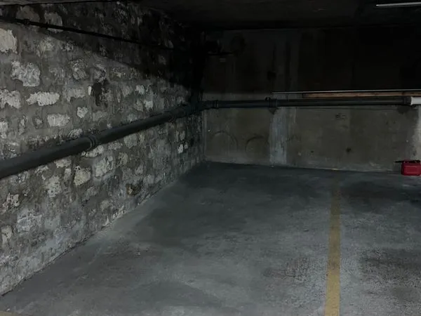 Place de Parking Paris 16 (Auteuil Sud - Molitor) - A louer