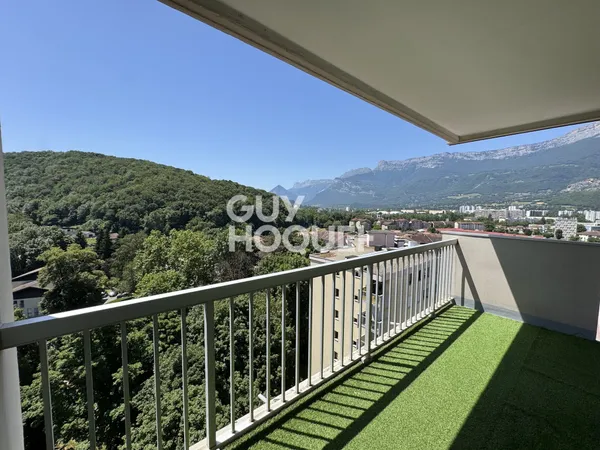 Appartement 5 pièces - 99,70 m² - Dernier étage avec vue imprenable - Échirolles Village