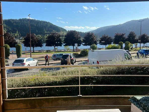 Appartement vue lac avec grand balcon