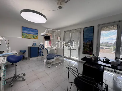 Local 1 pièce 70 m²