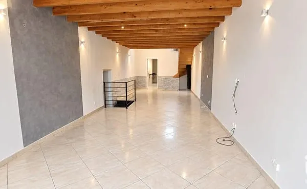 Local commercial 125 m²