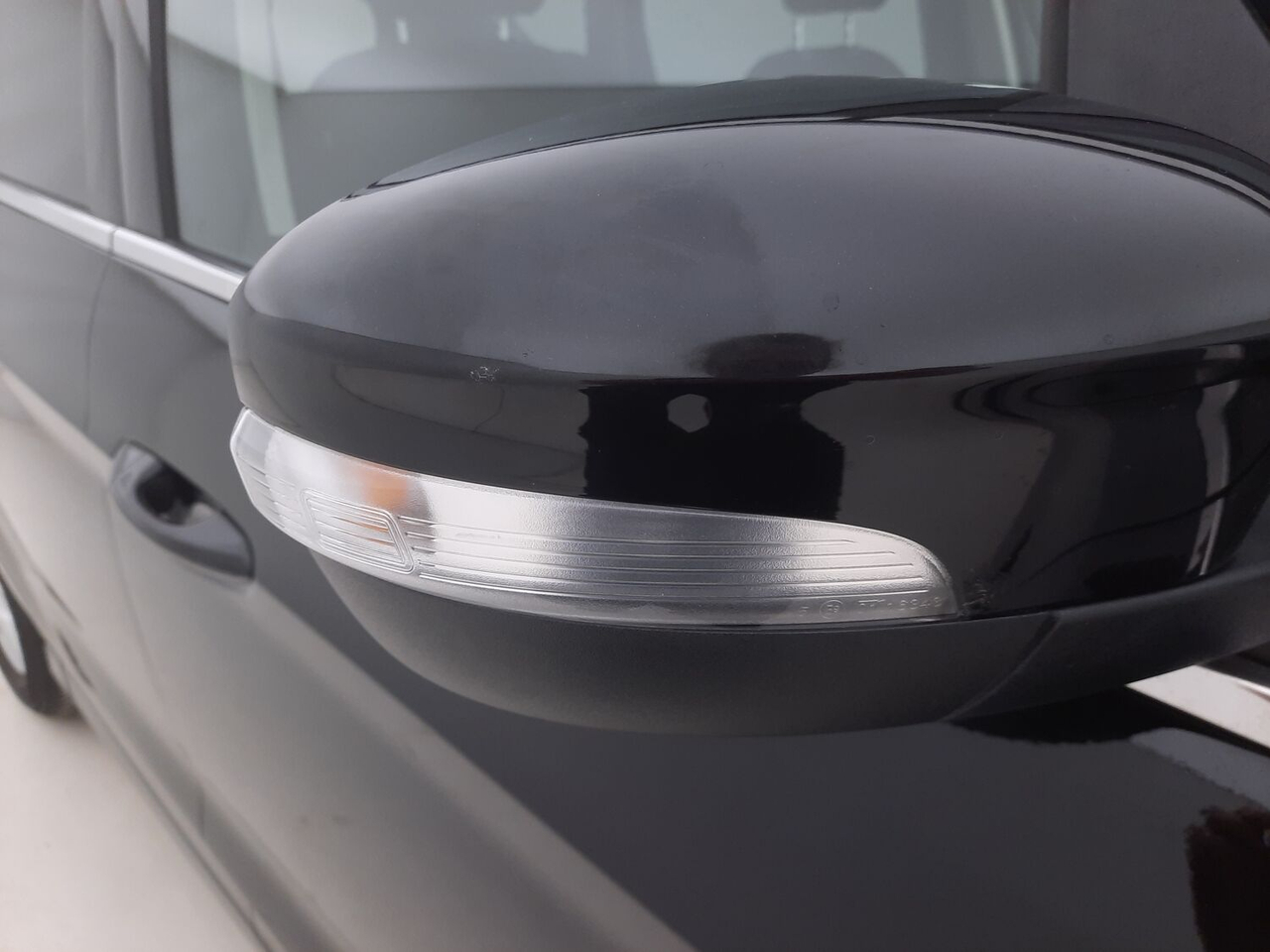 Ford S-Max — photo 27