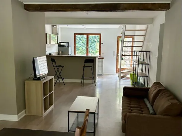 À LOUER - Appartement T4 Duplex de 80 m² avec jardin, garage et cave - 620/mois