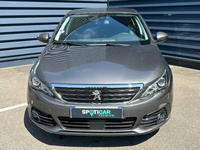 Peugeot 308 1.2 puretech 130ch s&amp;s allure pack — photo 2