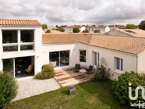 Maison 9 pièces 156 m²