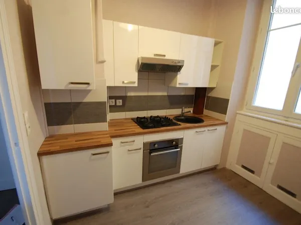 Appartement face mairie Limoges