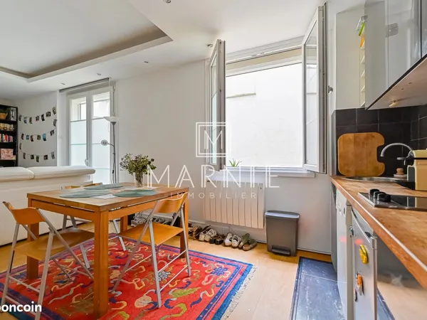 Studio 1 pièce 27 m²