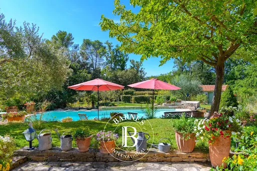 Propriété 5 pièces 96 m²