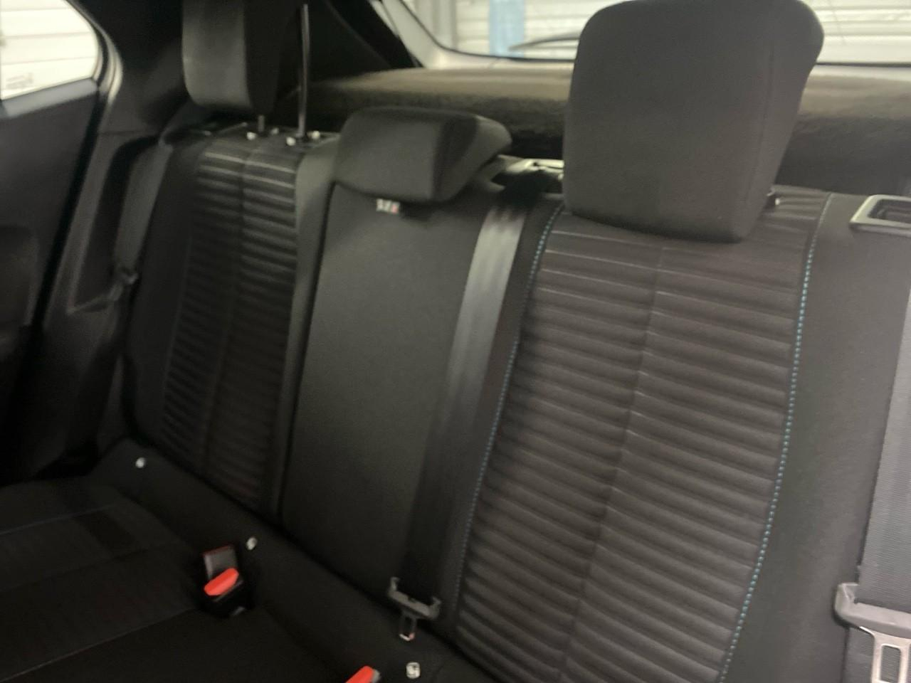 Peugeot 2008 puretech 100 s&s bvm6 style — photo 13