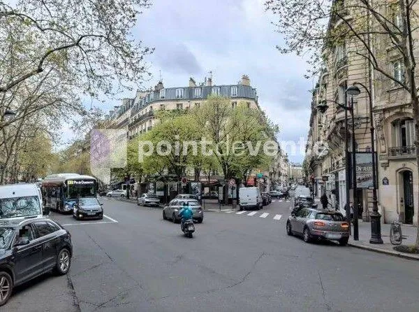 Local commercial 1 pièce 89 m²
