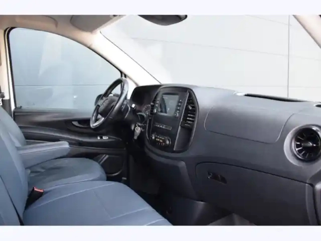 Mercedes Vito 114 cdi 4x4 fourgon compact — photo 5