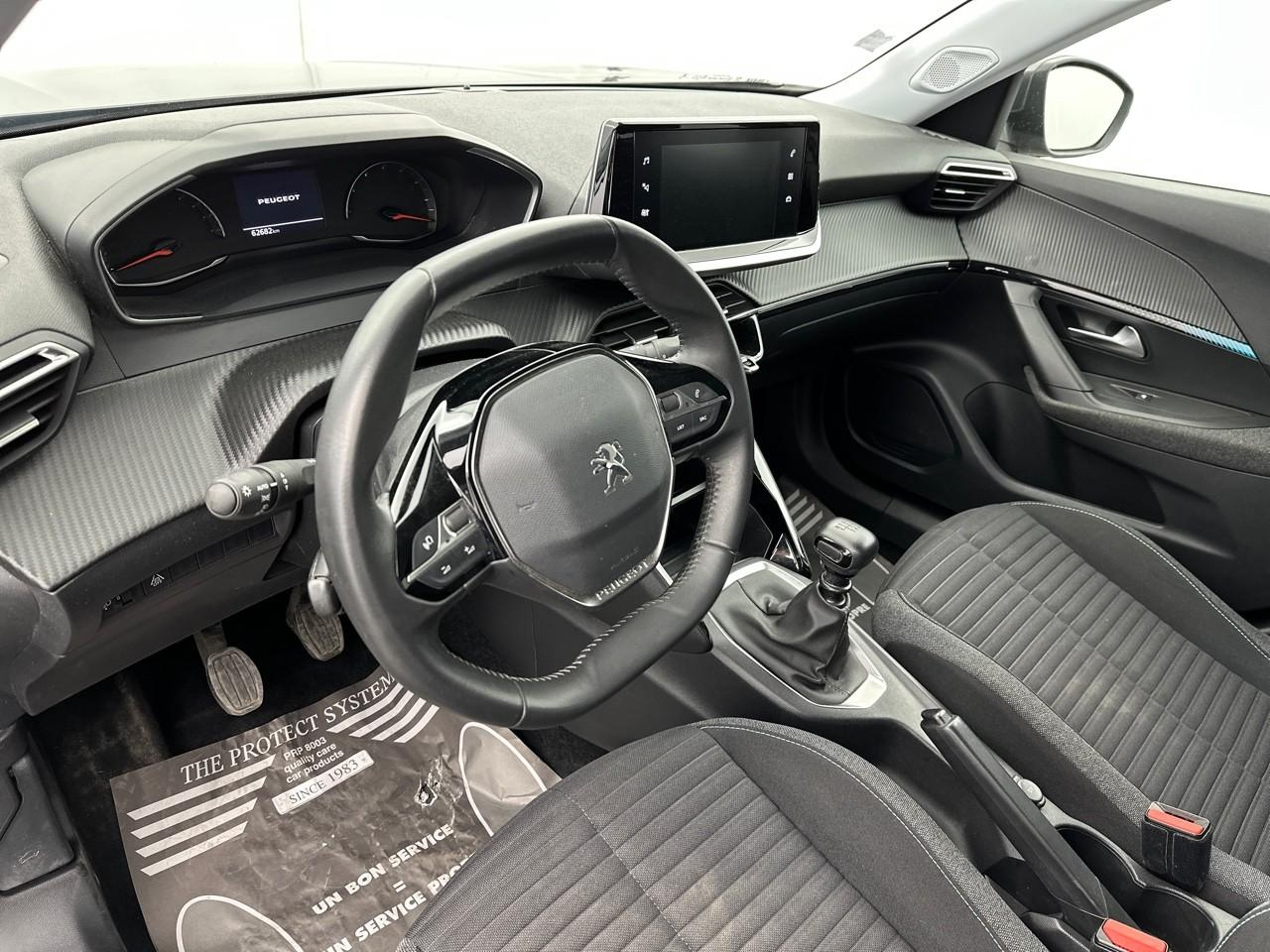 Peugeot 2008 puretech 130 s&s bvm6 style — photo 8